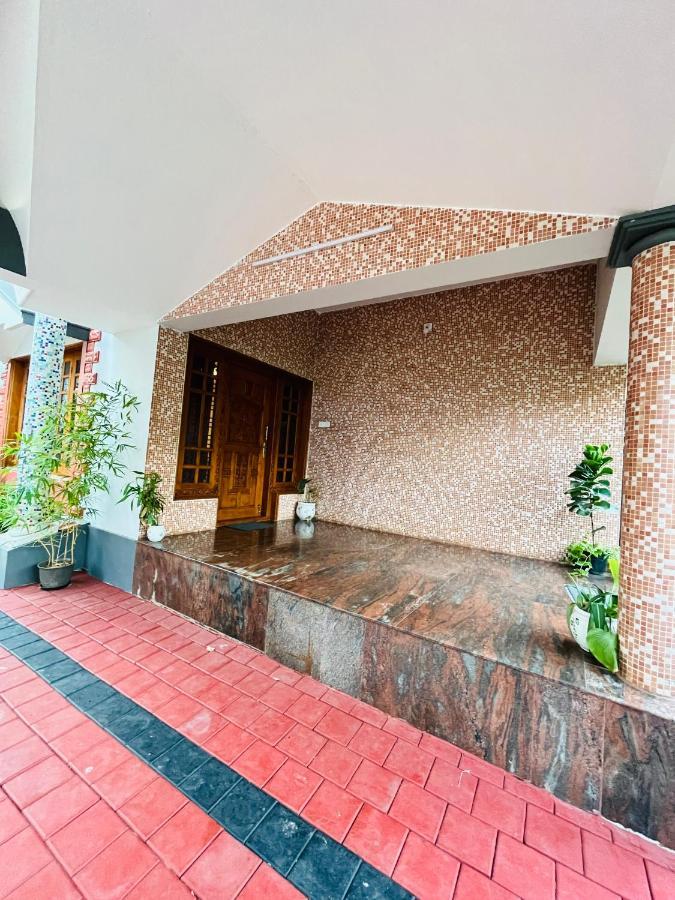 Spacious 3-Bedroom Private Villa In Mangalore - Ideal Getaway For Family And Friends ภายนอก รูปภาพ