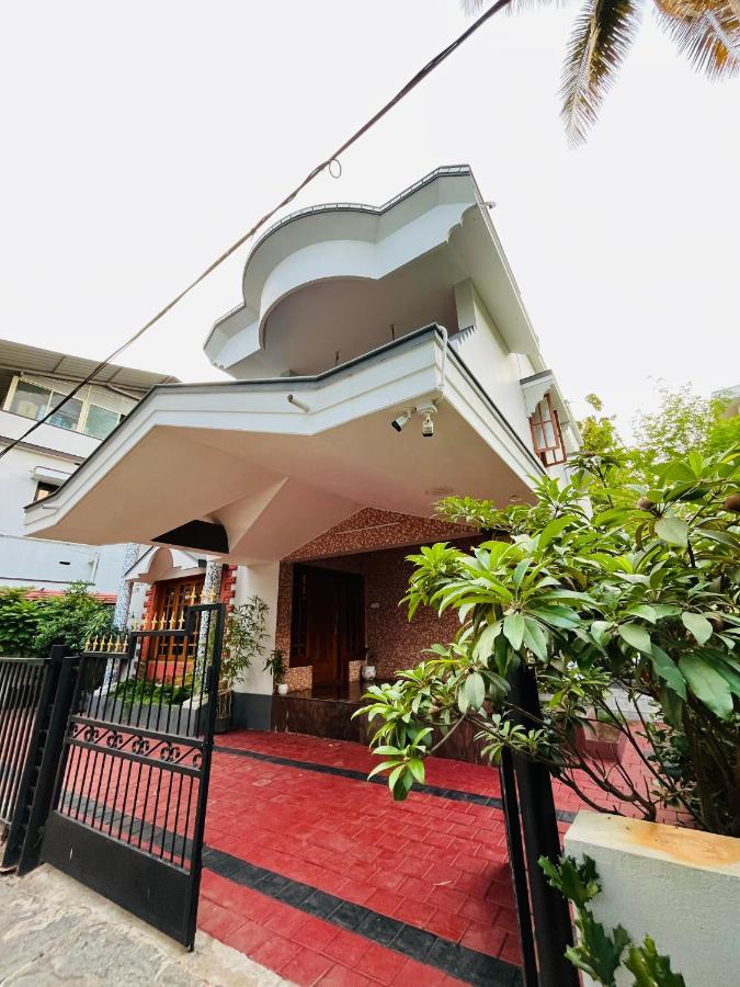 Spacious 3-Bedroom Private Villa In Mangalore - Ideal Getaway For Family And Friends ภายนอก รูปภาพ