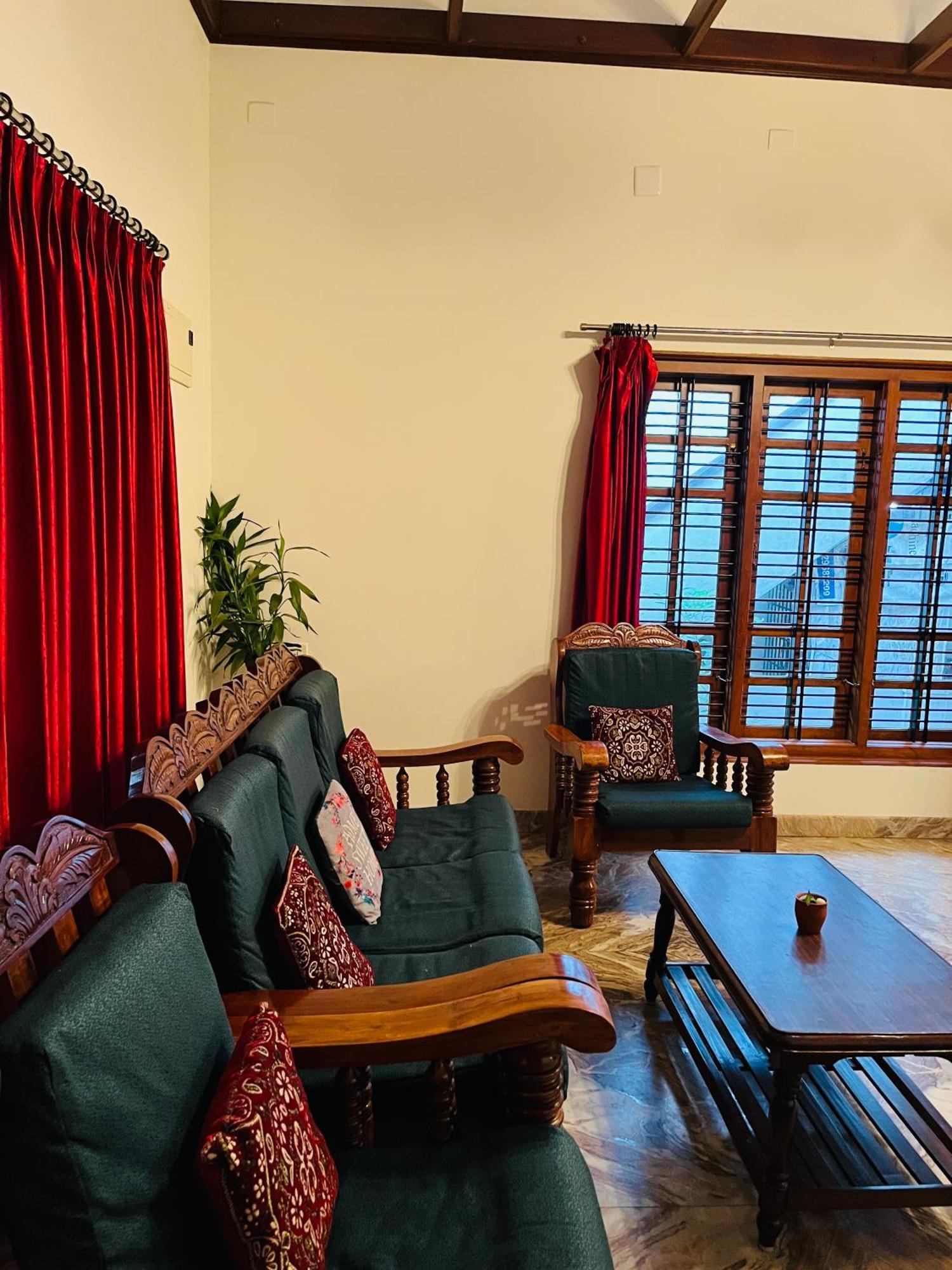 Spacious 3-Bedroom Private Villa In Mangalore - Ideal Getaway For Family And Friends ภายนอก รูปภาพ